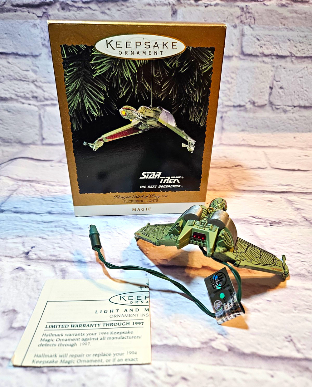 1994 Hallmark Star Trek TNG Klingon Bird of Prey Magic Light Ornament w Box